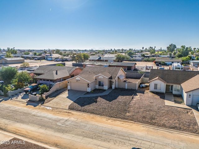 8735 W PINEVETA Drive W, Arizona City, AZ 85123