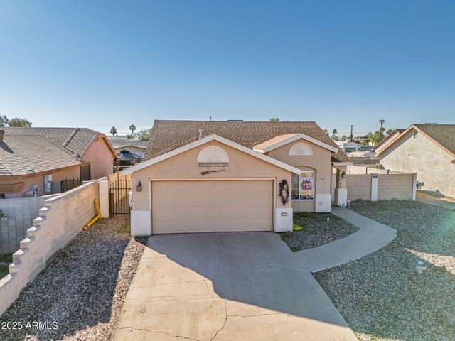 8735 W PINEVETA Drive W, Arizona City, AZ 85123