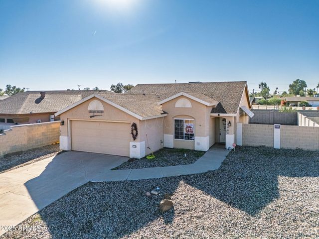 8735 W PINEVETA Drive W, Arizona City, AZ 85123