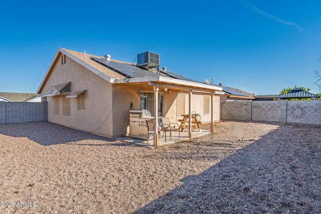 8735 W PINEVETA Drive W, Arizona City, AZ 85123