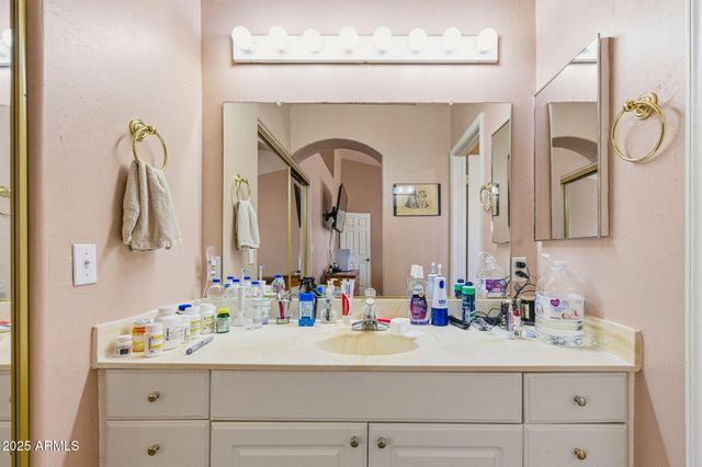 8735 W PINEVETA Drive W, Arizona City, AZ 85123