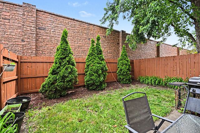 1918 Heatherway Lane 39, New Lenox, IL 60451