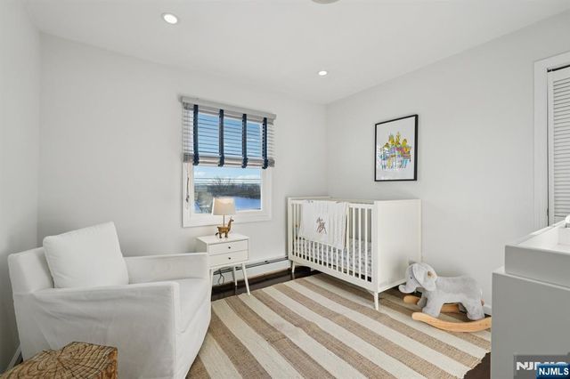 14 Carr Place, Totowa, NJ 07512