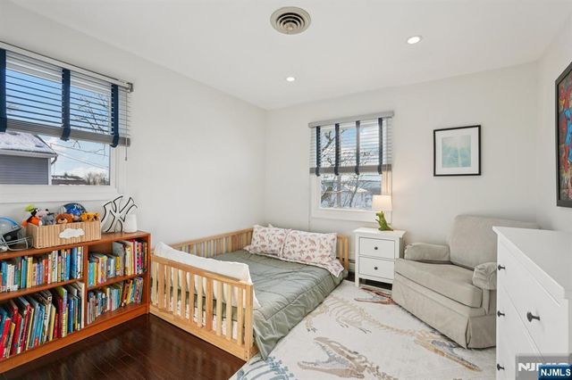 14 Carr Place, Totowa, NJ 07512