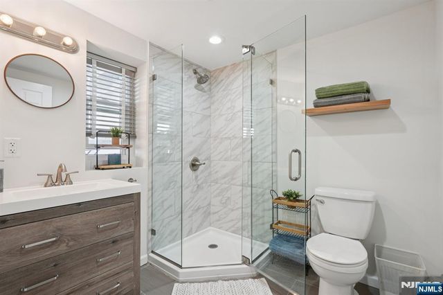 14 Carr Place, Totowa, NJ 07512