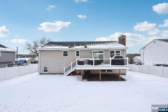 14 Carr Place, Totowa, NJ 07512