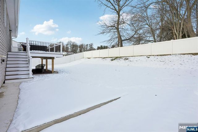 14 Carr Place, Totowa, NJ 07512