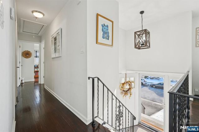 14 Carr Place, Totowa, NJ 07512