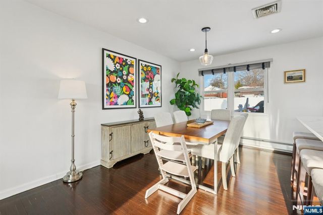 14 Carr Place, Totowa, NJ 07512