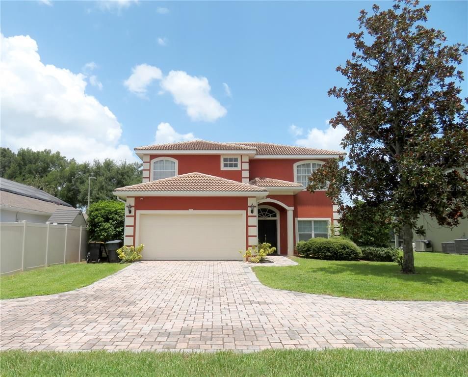 Image 2 of property listing at 104 VISTA LOOP, Davenport, FL 33897