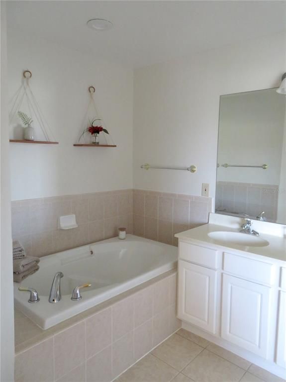 Image 51 of property listing at 104 VISTA LOOP, Davenport, FL 33897