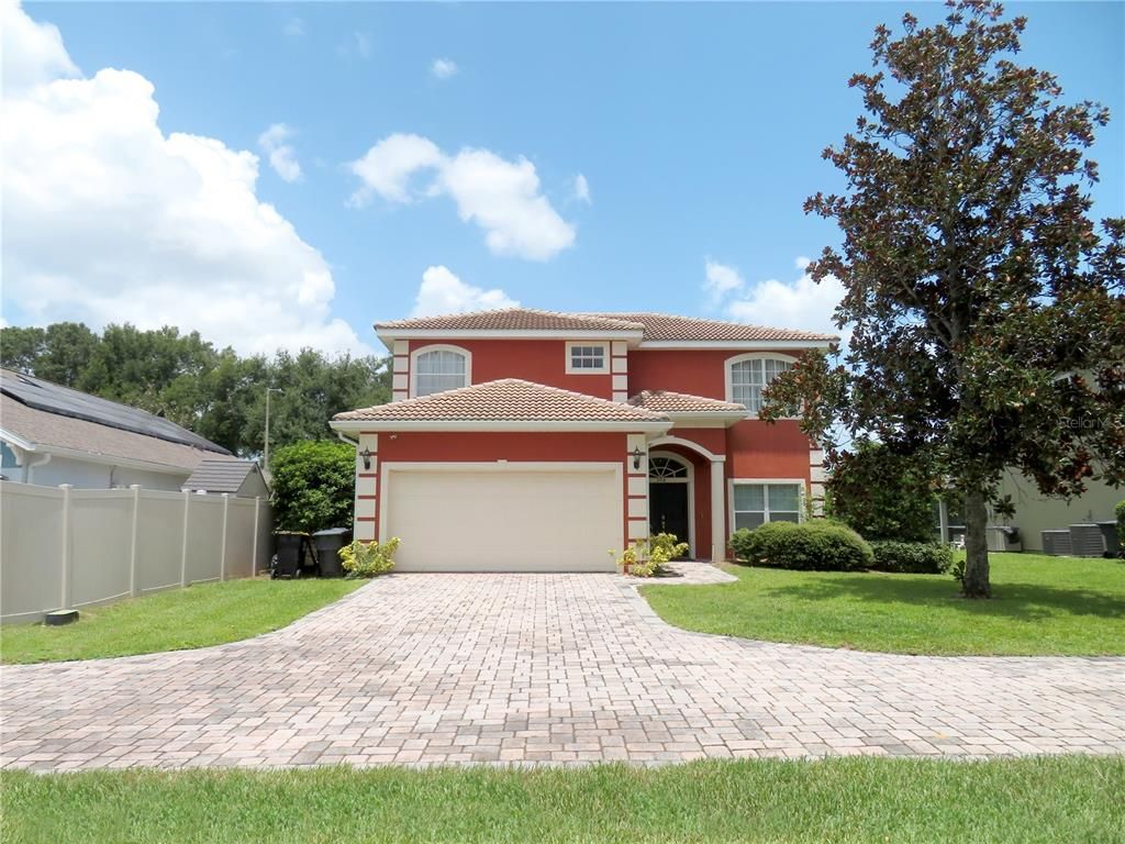Image 6 of property listing at 104 VISTA LOOP, Davenport, FL 33897
