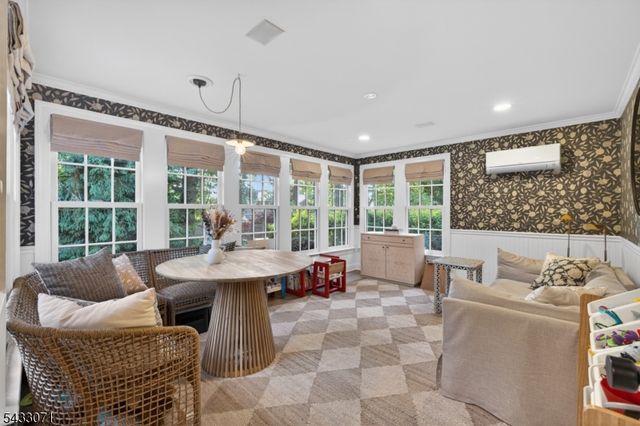 18 Pine Ridge Dr, Summit City, NJ 07901