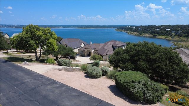 523 Oak Shores Drive, Canyon Lake, TX 78133