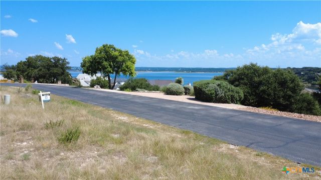 523 Oak Shores Drive, Canyon Lake, TX 78133