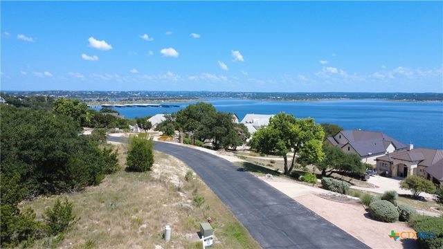 523 Oak Shores Drive, Canyon Lake, TX 78133