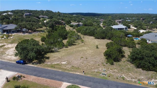 523 Oak Shores Drive, Canyon Lake, TX 78133
