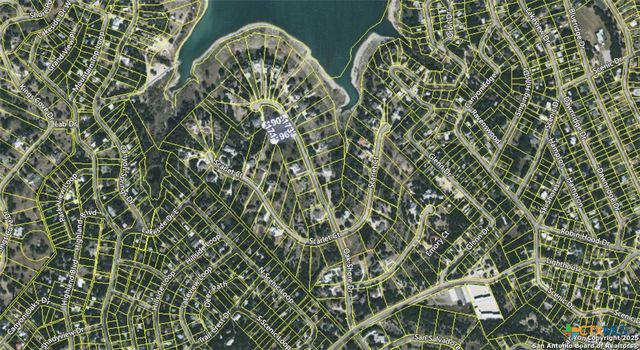 523 Oak Shores Drive, Canyon Lake, TX 78133