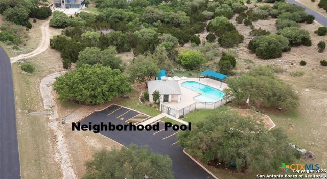 523 Oak Shores Drive, Canyon Lake, TX 78133