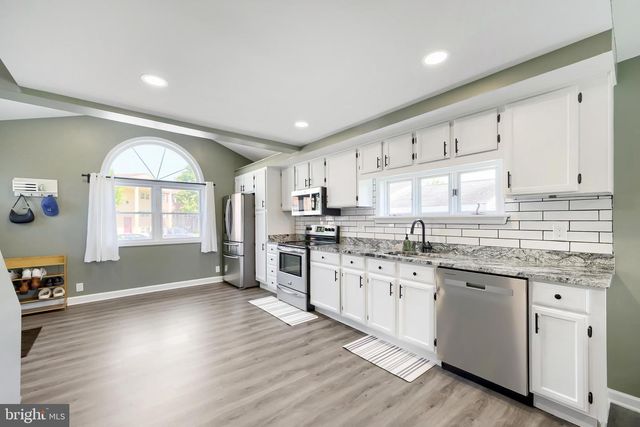 8206 BEAR CREEK DR, Baltimore, MD 21222