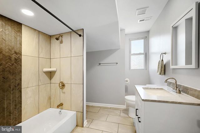 8206 BEAR CREEK DR, Baltimore, MD 21222