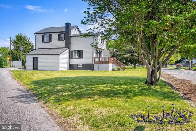 8206 BEAR CREEK DR, Baltimore, MD 21222