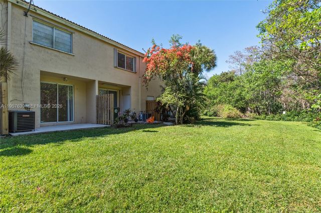 5758 NW 48th Ave, Coconut Creek, FL 33073