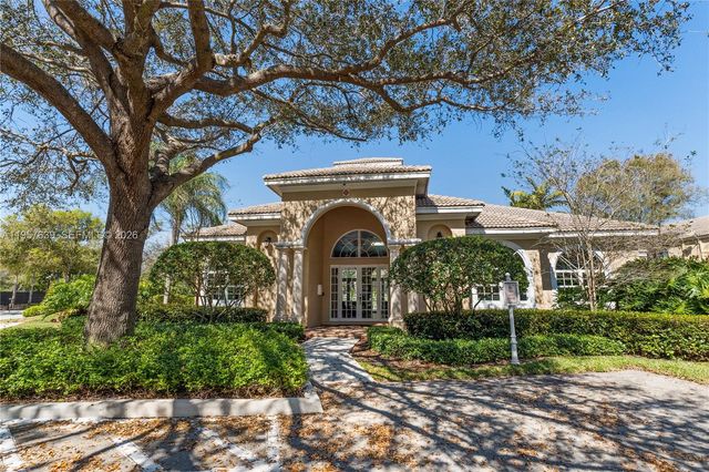 5758 NW 48th Ave, Coconut Creek, FL 33073