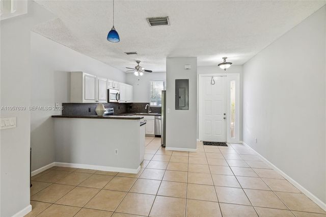 5758 NW 48th Ave, Coconut Creek, FL 33073