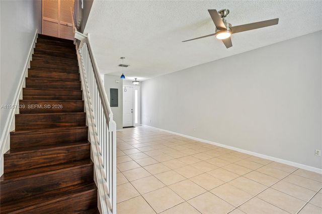 5758 NW 48th Ave, Coconut Creek, FL 33073