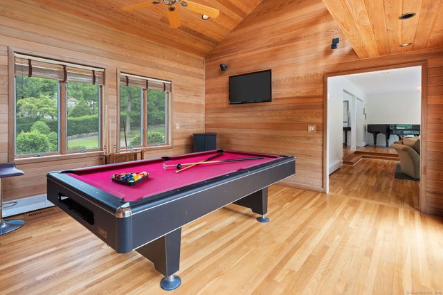 78 Pin Oak Lane, Wilton, CT 06897