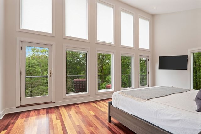 78 Pin Oak Lane, Wilton, CT 06897