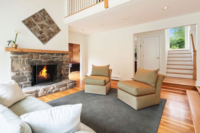 78 Pin Oak Lane, Wilton, CT 06897