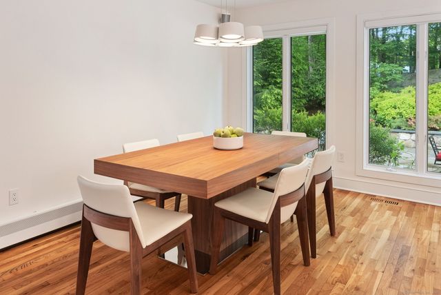 78 Pin Oak Lane, Wilton, CT 06897