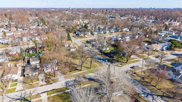 24300 Mcdonald Street, Dearborn Heights, MI 48125