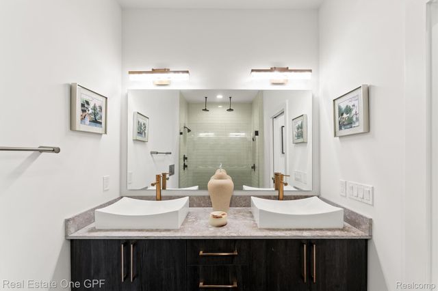 228 Edmund Place 2, Detroit, MI 48201