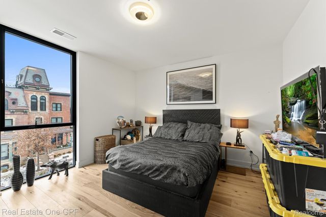 228 Edmund Place 2, Detroit, MI 48201