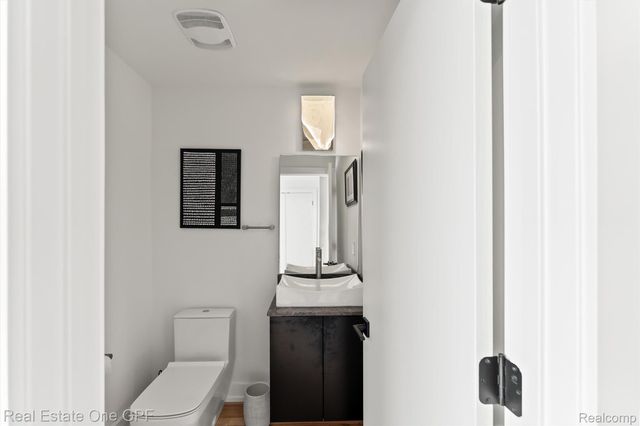 228 Edmund Place 2, Detroit, MI 48201