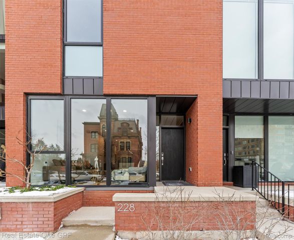 228 Edmund Place 2, Detroit, MI 48201