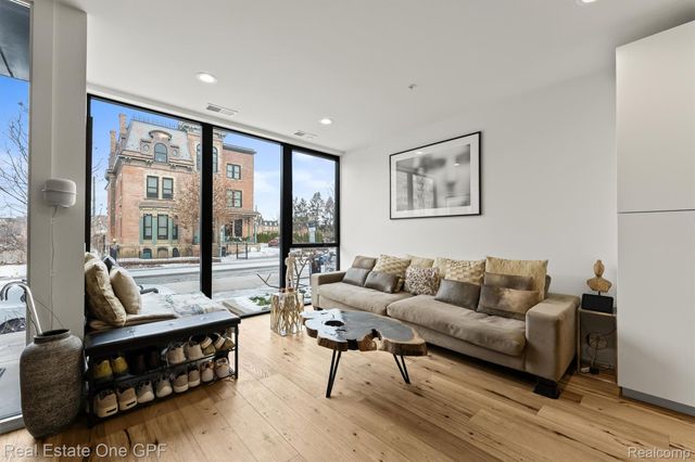 228 Edmund Place 2, Detroit, MI 48201