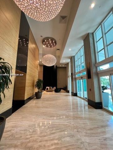 950 Brickell Bay Dr 5209, Miami, FL 33131