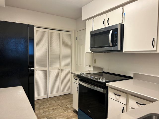 8038 Sands Point B, Houston, TX 77036