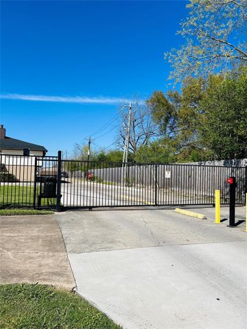 8038 Sands Point B, Houston, TX 77036