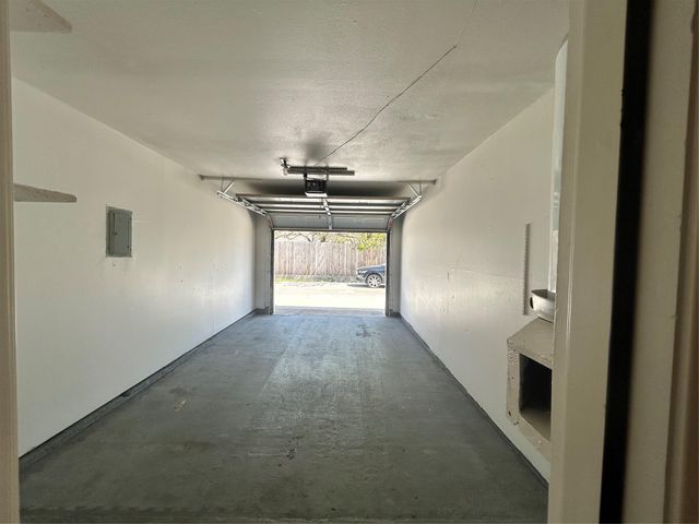 8038 Sands Point B, Houston, TX 77036