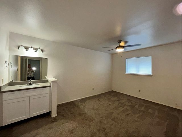 8038 Sands Point B, Houston, TX 77036