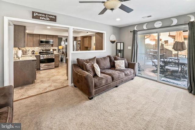 117 ROBINS RUN W, Swedesboro, NJ 08085