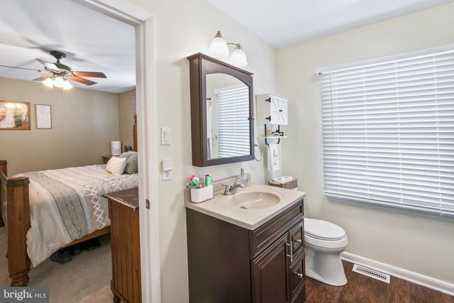 117 ROBINS RUN W, Swedesboro, NJ 08085