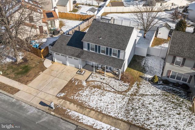 117 ROBINS RUN W, Swedesboro, NJ 08085