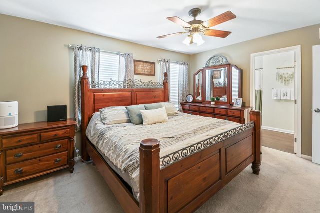 117 ROBINS RUN W, Swedesboro, NJ 08085