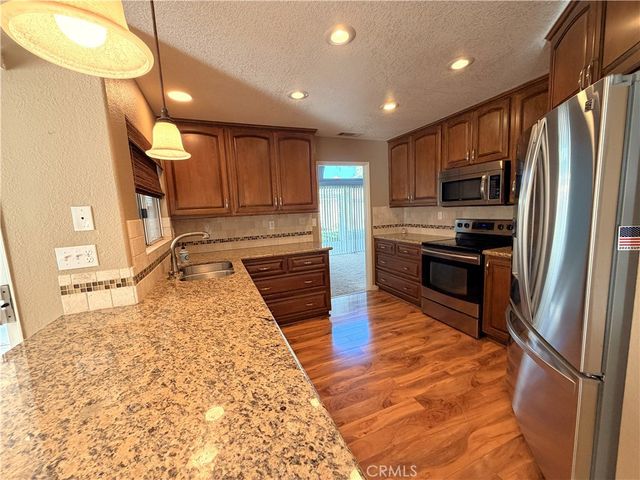 2750 Maple Drive, Hemet, CA 92545